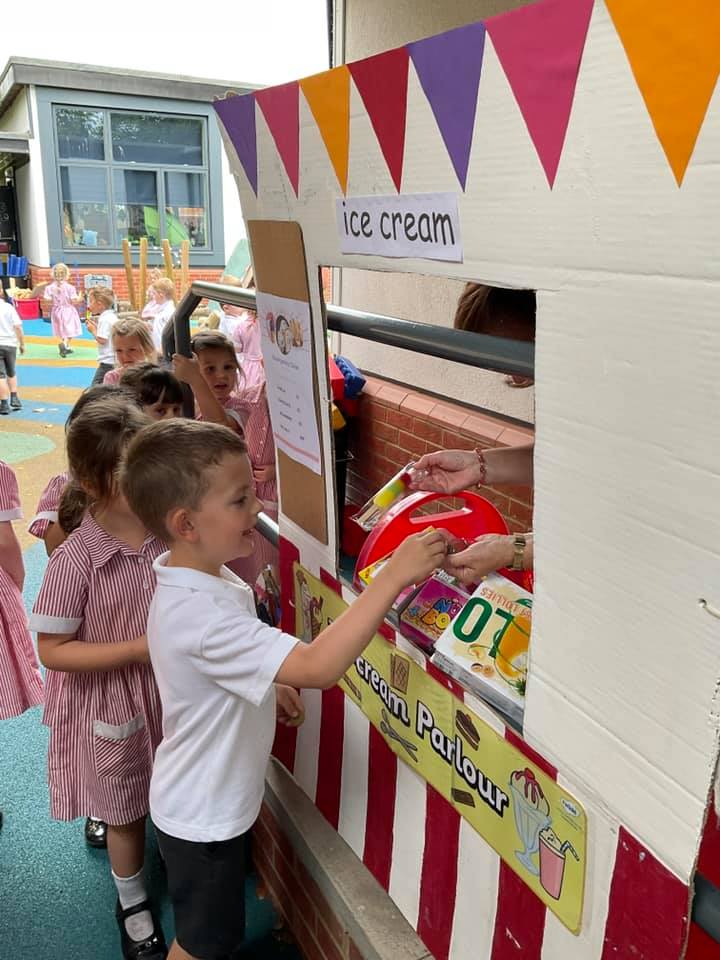 ayscoughfee-hall-school-ice-lolly-friday